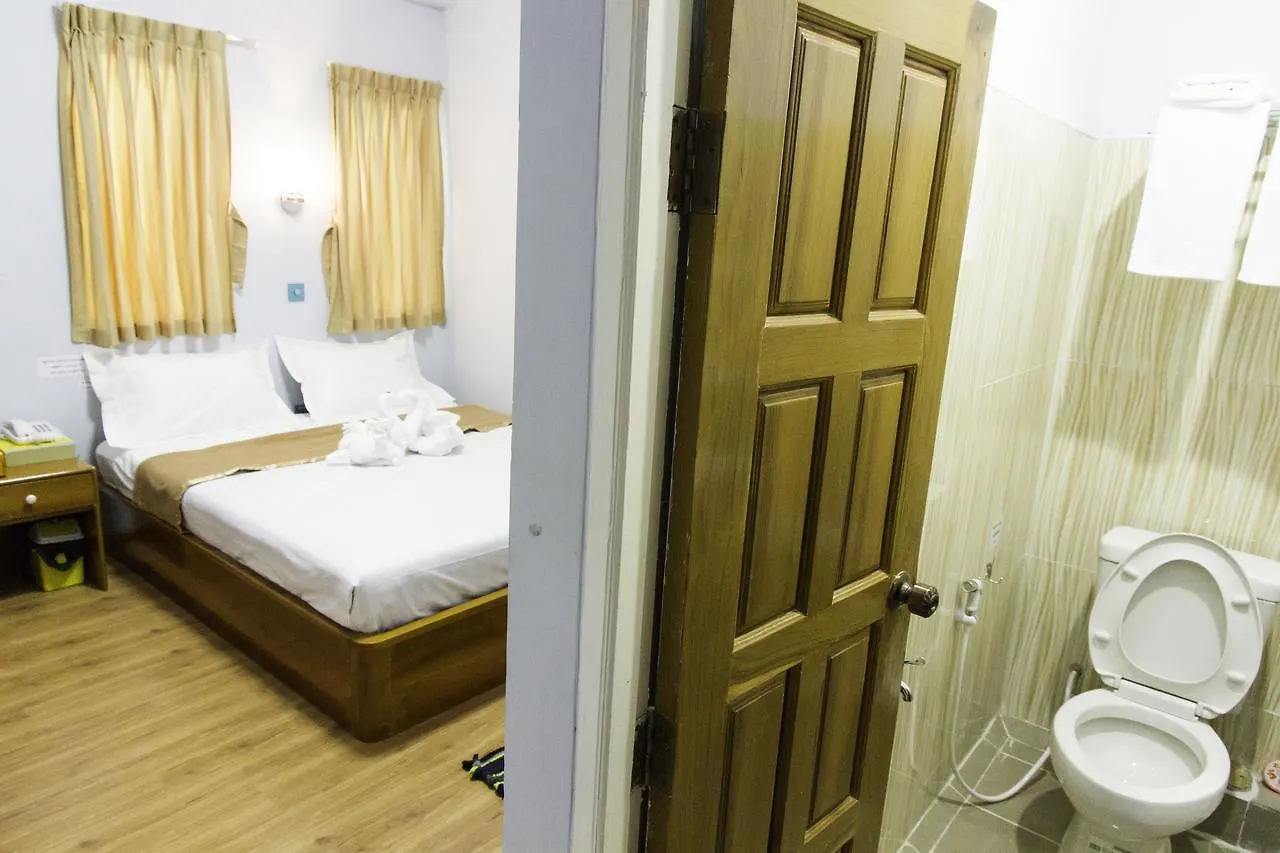 Sky Ace Motel Yangon 0*,